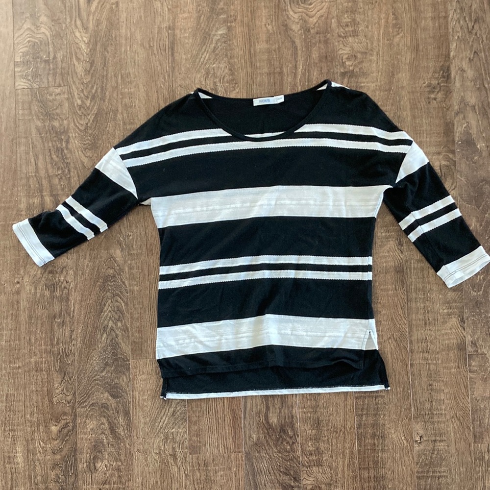 Striped three quarter sleeve top